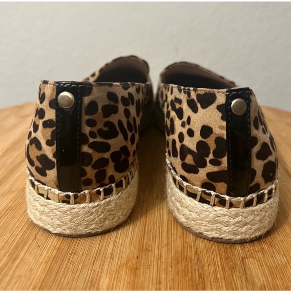 Dr. Scholls Womenโs Find Me Espadrille Animal Print Slip On Flats - Size 10M - Picture 4 of 8